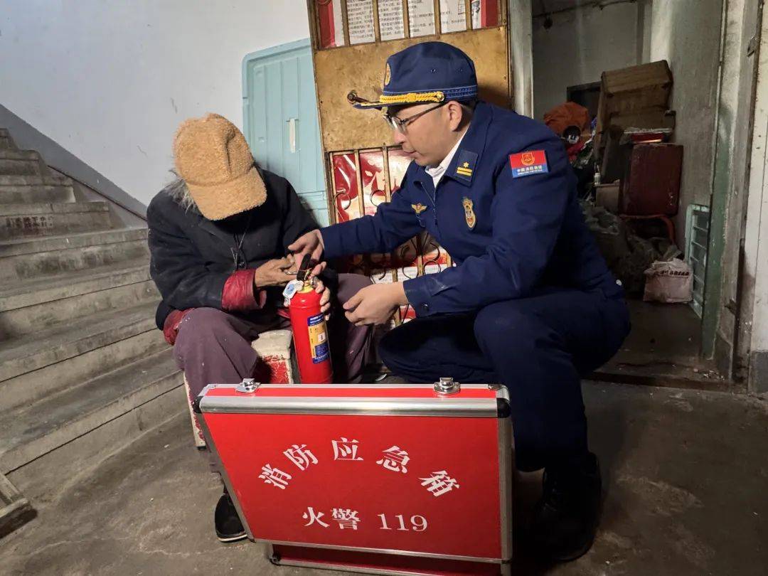 退休金超9000<strong></p>
<p>虚拟币绿币</strong>，91岁老人家中却“垃圾成山”！原因心酸