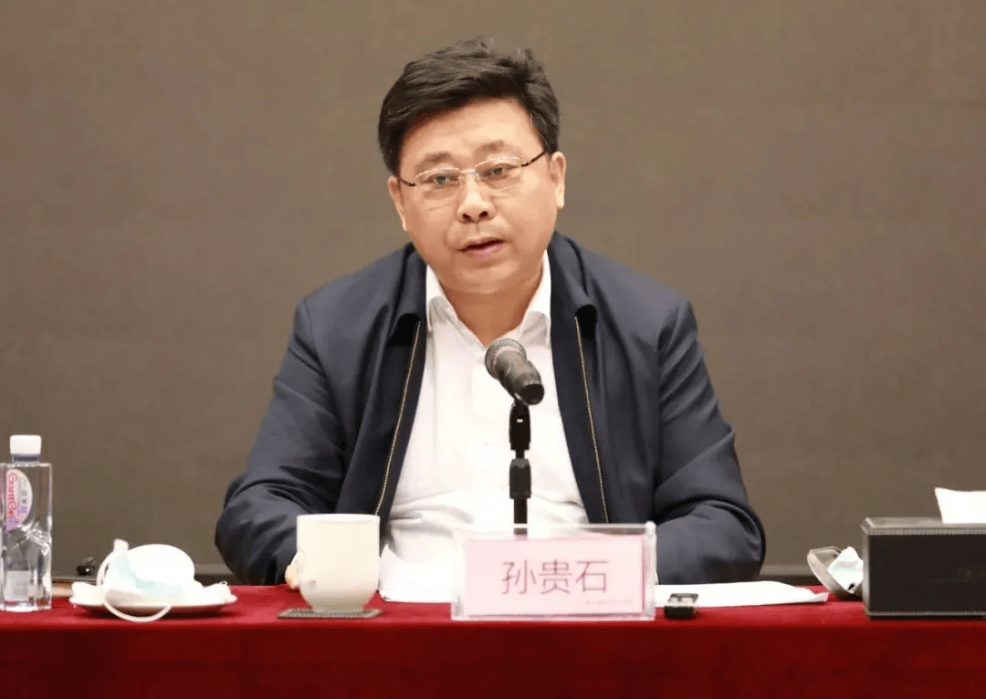 曾任唐山市委常委<strong></p>
<p>1st虚拟币</strong>，孙贵石将亲戚在唐山市的房产作为专门宴请场所，多次组织领导及下属聚餐
