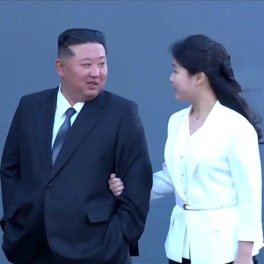 金正恩女儿首登国际舞台<strong></p>
<p>彩币虚拟币</strong>，引爆接班传闻！英国首相被架空，工党内斗成全武行…