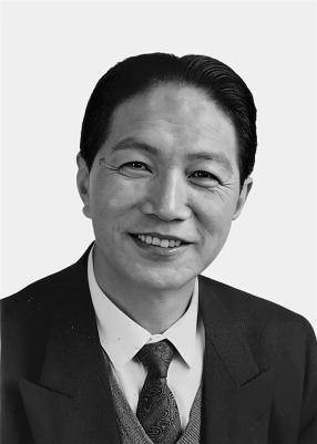 辽宁省人大常委会原副主任毕锡桢逝世<strong></p>
<p>虚拟币计算器</strong>，曾任大连市委书记