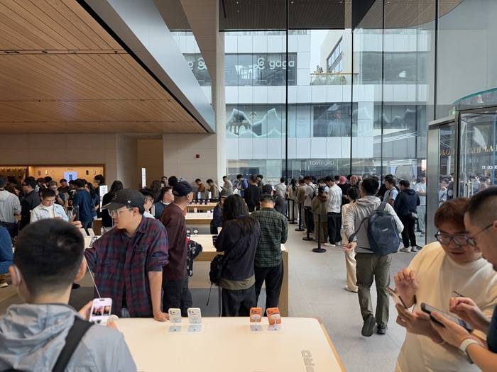 iPhone 17正式开售<strong></p>
<p>虚拟币接口</strong>，橙色Pro Max黄牛最高加价1500元