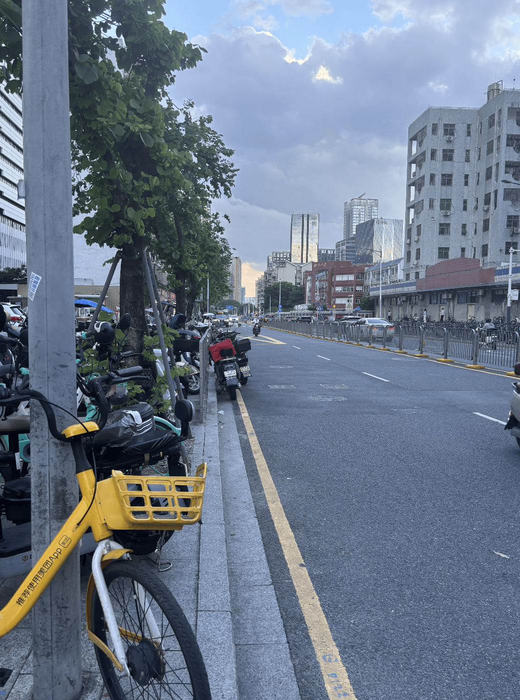 深圳一医院门口被指“举步维艰”<strong></p>
<p>买卖虚拟币</strong>！整治后记者实探:仍很堵