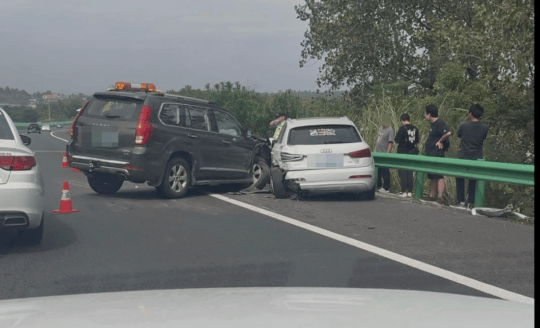 “司机像没意识了一样！”男子称SUV在高速上慢行、撞上石墩也不停<strong></p>
<p>龙币虚拟货币</strong>，交警：司机目前无生命危险