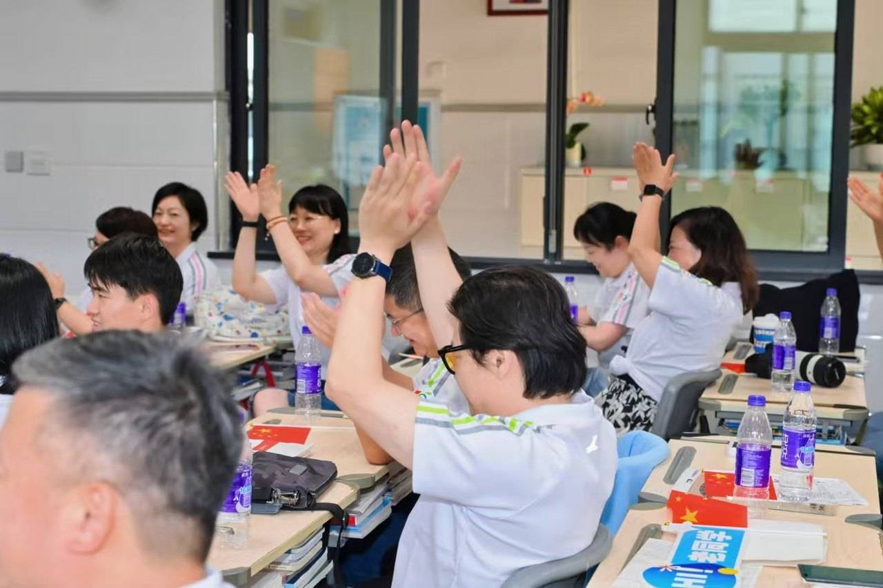 那个让老师骄傲的“调皮”班级！30年同学聚会<strong></p>
<p>虚拟币软件开发</strong>，还伴有一封来自贵州的感谢信