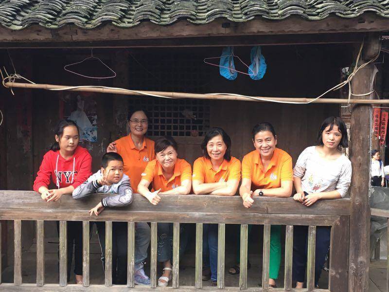那个让老师骄傲的“调皮”班级！30年同学聚会<strong></p>
<p>虚拟币软件开发</strong>，还伴有一封来自贵州的感谢信