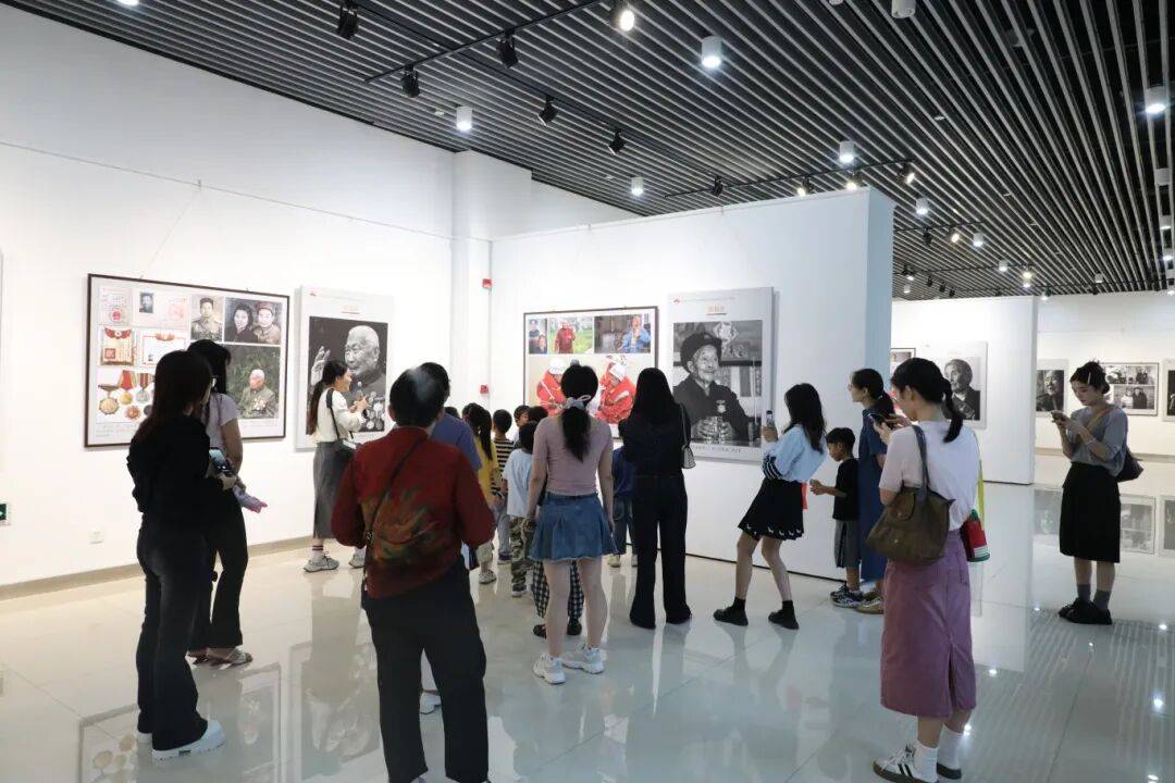 金坛图书馆国庆中秋活动精彩回顾 | 举国同欢庆<strong></p>
<p>虚拟币软件开发</strong>，月满聚中秋