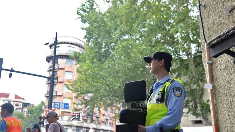 突然群发<strong></p>
<p>虚拟币买哪个</strong>！大批上海市民收到警方短信！全市爆火网红已被锁定...有爸爸因孩子违规被罚款