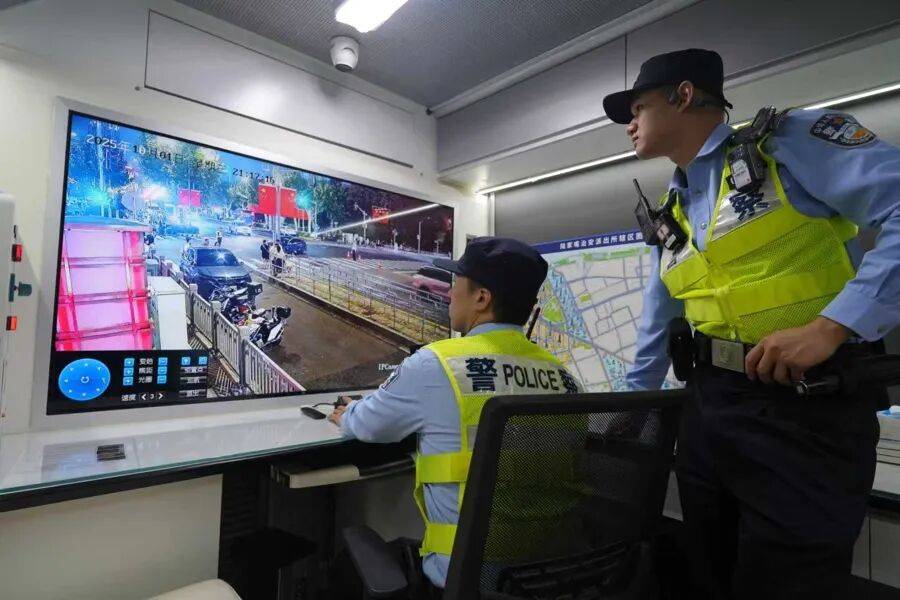 突然群发<strong></p>
<p>虚拟币买哪个</strong>！大批上海市民收到警方短信！全市爆火网红已被锁定...有爸爸因孩子违规被罚款