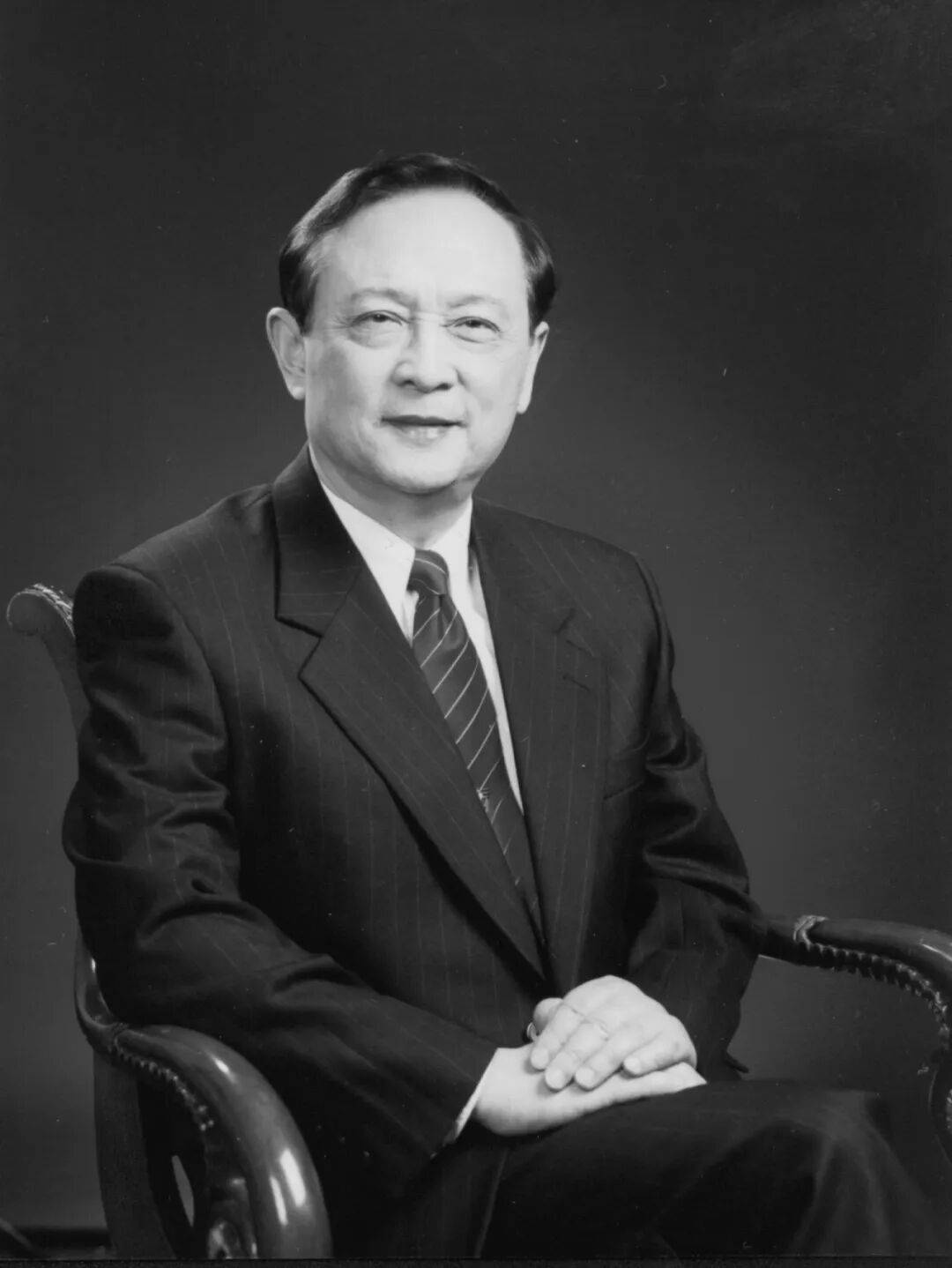 重大损失<strong></p>
<p>ths虚拟币</strong>!周国治先生在美去世