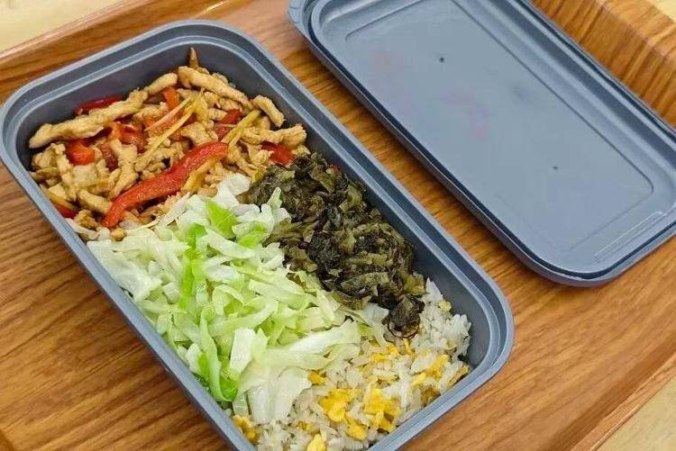 国铁成都局推出17元高铁盒饭：门店现炒<strong></p>
<p>虚拟币资讯</strong>，送餐到座