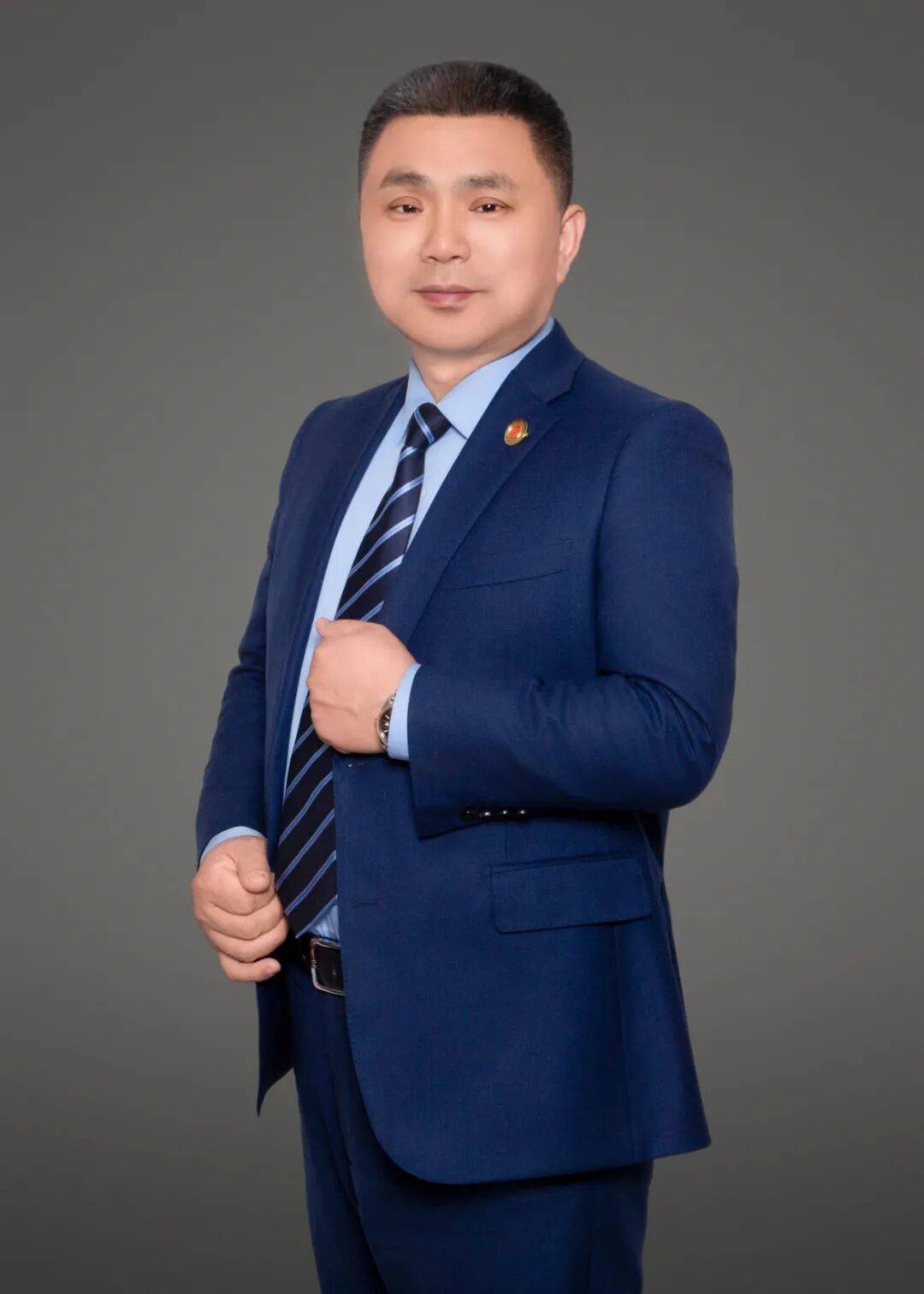 二姐夫帮忙装修房子<strong></p>
<p>飞币虚拟币</strong>，铺瓷砖后卷走3万多装修款，这是违约还是诈骗？