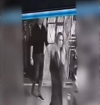 安吉丽娜·朱莉访乌<strong></p>
<p>国家禁止虚拟币</strong>，保镖被带走