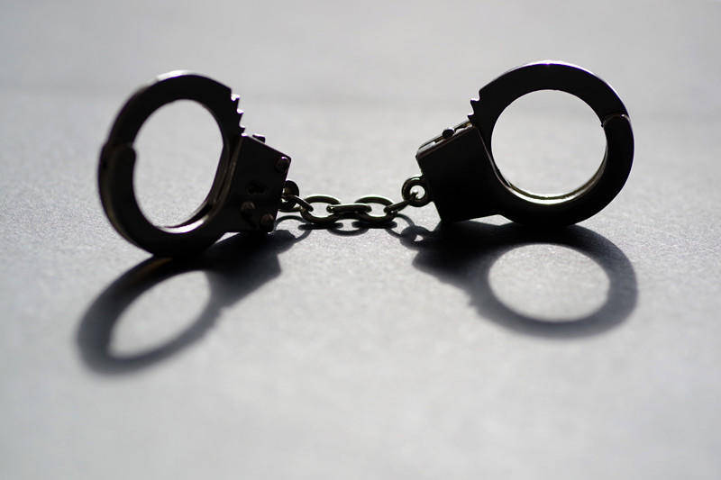 25岁男子欲出售父亲房产整容当网红<strong></p>
<p>九龙币虚拟</strong>，被说教后20多刀弑父 曾遭父亲家暴，获无期徒刑