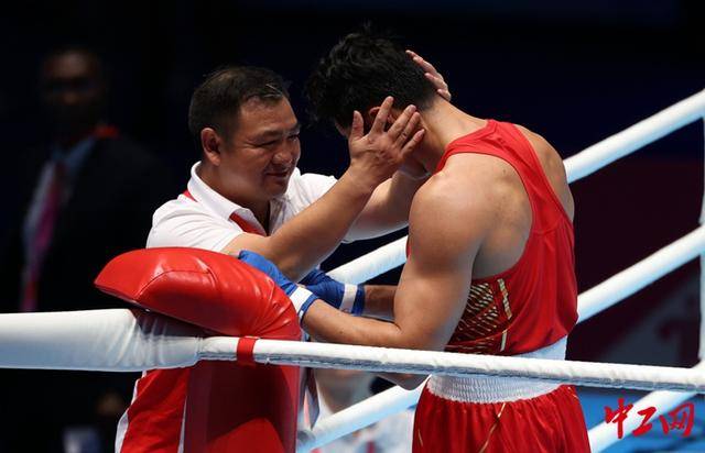 全运会拳击男子80公斤级决赛<strong></p>
<p>虚拟币商城开发</strong>，王小保夺冠！