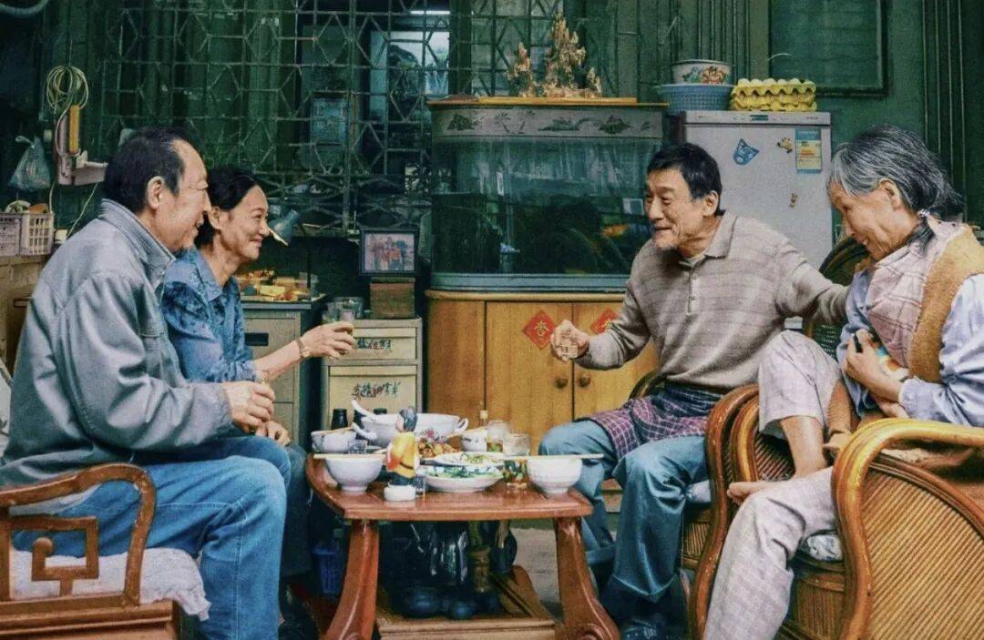 第一批丁克老后<strong></p>
<p>虚拟q币充值器</strong>，“伴侣能陪一程，但最后都要靠自己”