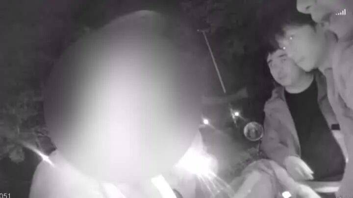 扬州一女子刷短视频惹祸：偷偷去银行取了6万现金<strong></p>
<p>湖南虚拟币</strong>，结果……