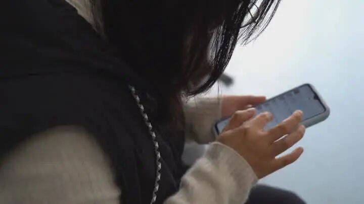 扬州一女子刷短视频惹祸：偷偷去银行取了6万现金<strong></p>
<p>湖南虚拟币</strong>，结果……