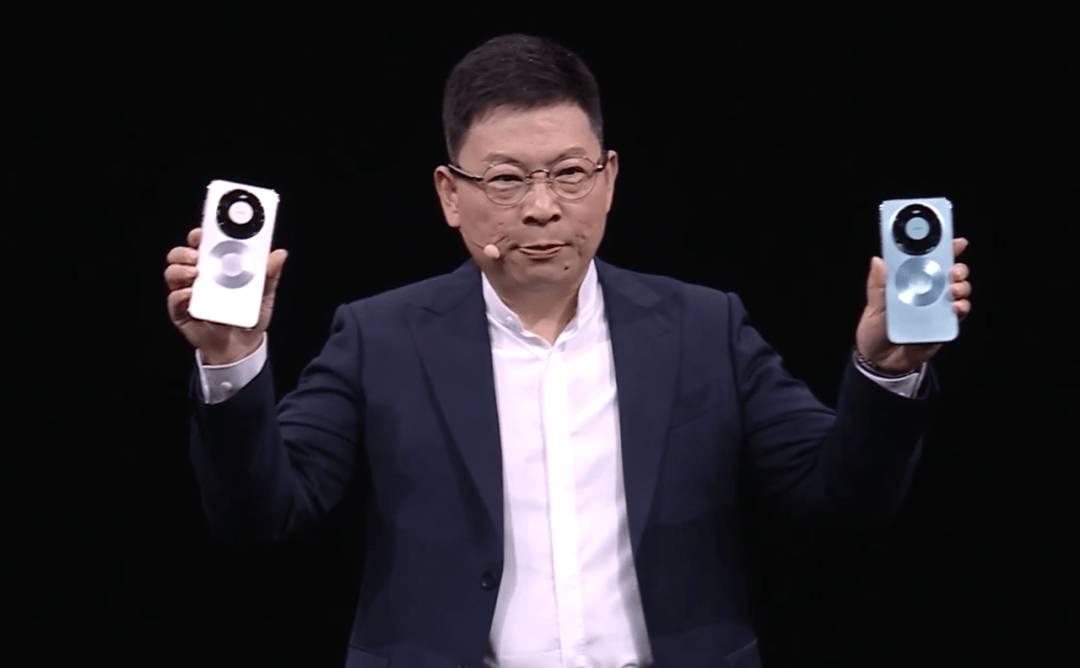 华为Mate 80<strong></p>
<p>虚拟龙凤币</strong>，4699元起！网友：我真冲了！