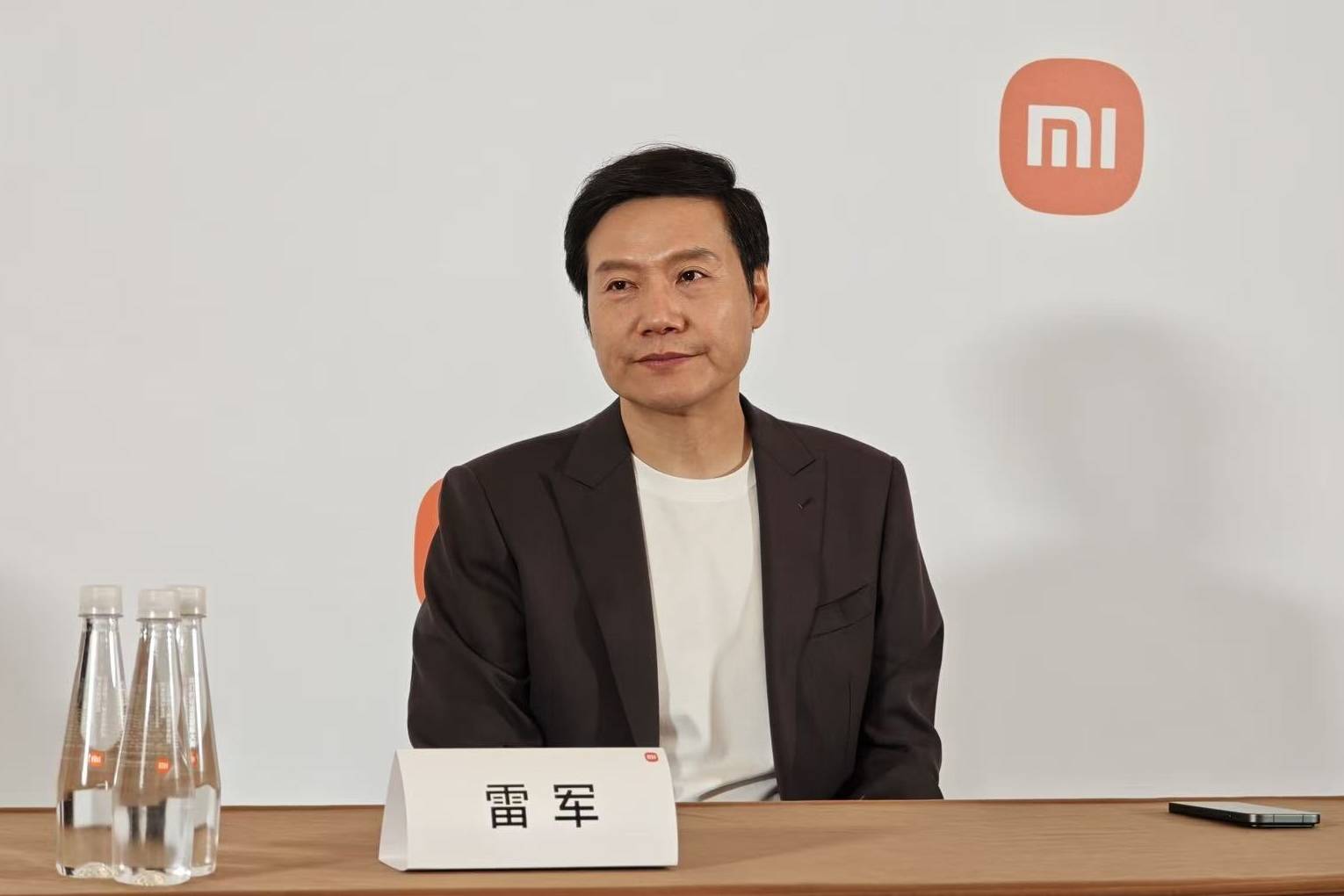 雷军宣布1亿港元增持后<strong></p>
<p>虚拟龙凤币</strong>，小米港股美股迎来上涨