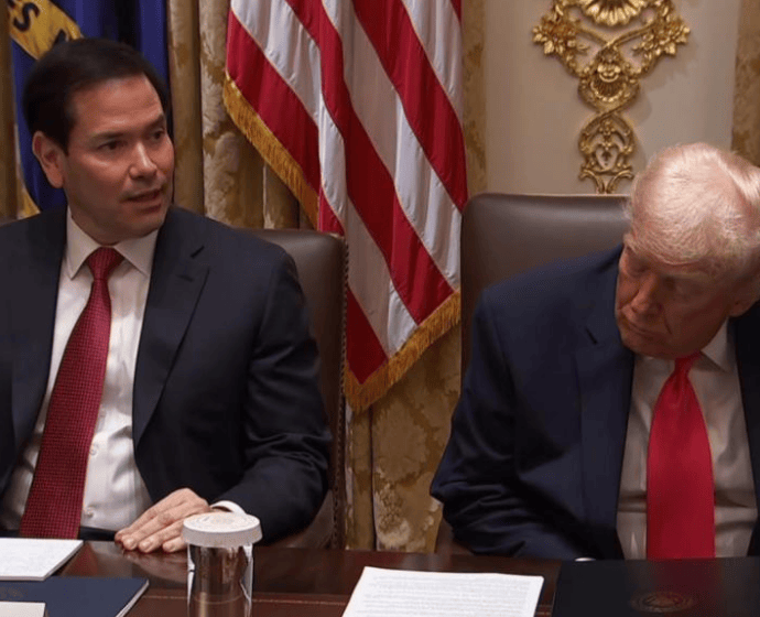 特朗普开会睡着?在国务卿鲁比奥发言时一度双眼紧闭<strong></p>
<p>虚拟币之家</strong>,白宫回应:总统“全程专注聆听”