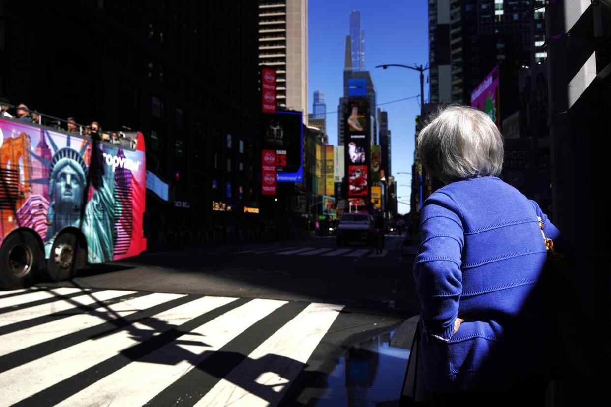 调查：近三成美国人承认在自助结账时“顺手牵羊”