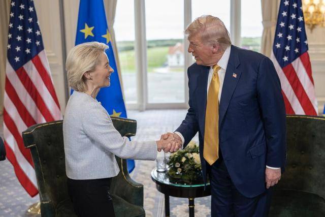 美国想和中俄印日组建C5<strong></p>
<p>虚拟芬达币</strong>，梅德韦杰夫：给了欧洲一记响亮的耳光