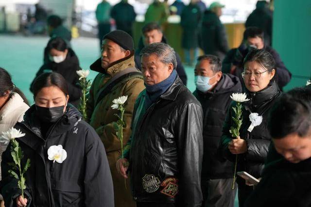 何晴之子追思:妈妈很喜欢雪<strong></p>
<p>如何挖虚拟币</strong>,北京这场雪好像是为她而下