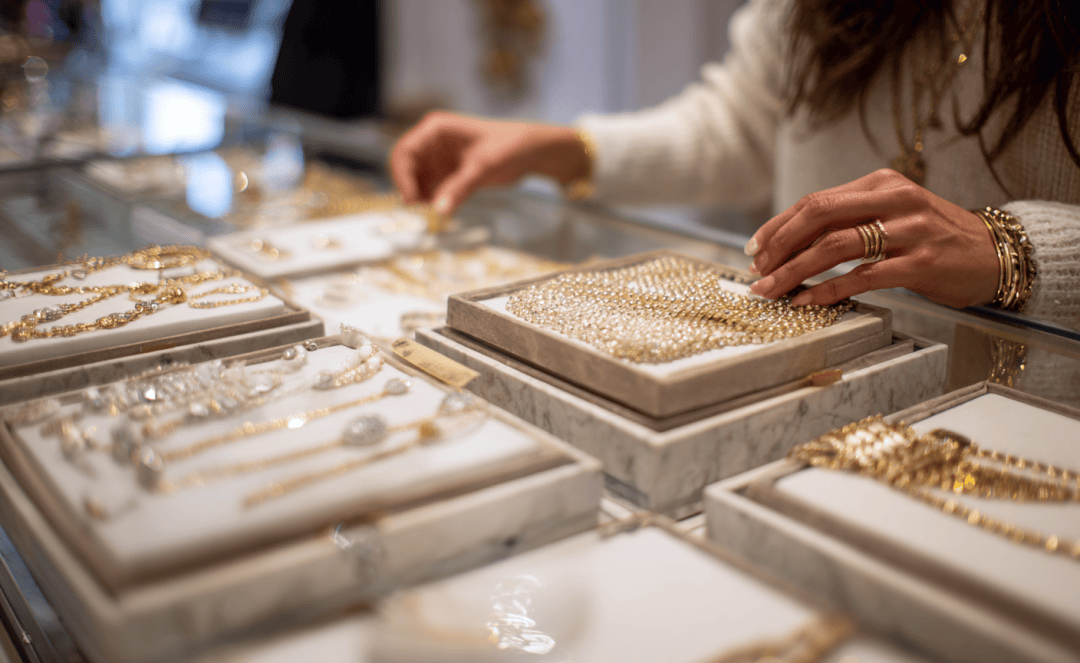 潮汕老板卖0.1克黄金<strong></p>
<p>如何挖虚拟币</strong>，今年已进账62亿