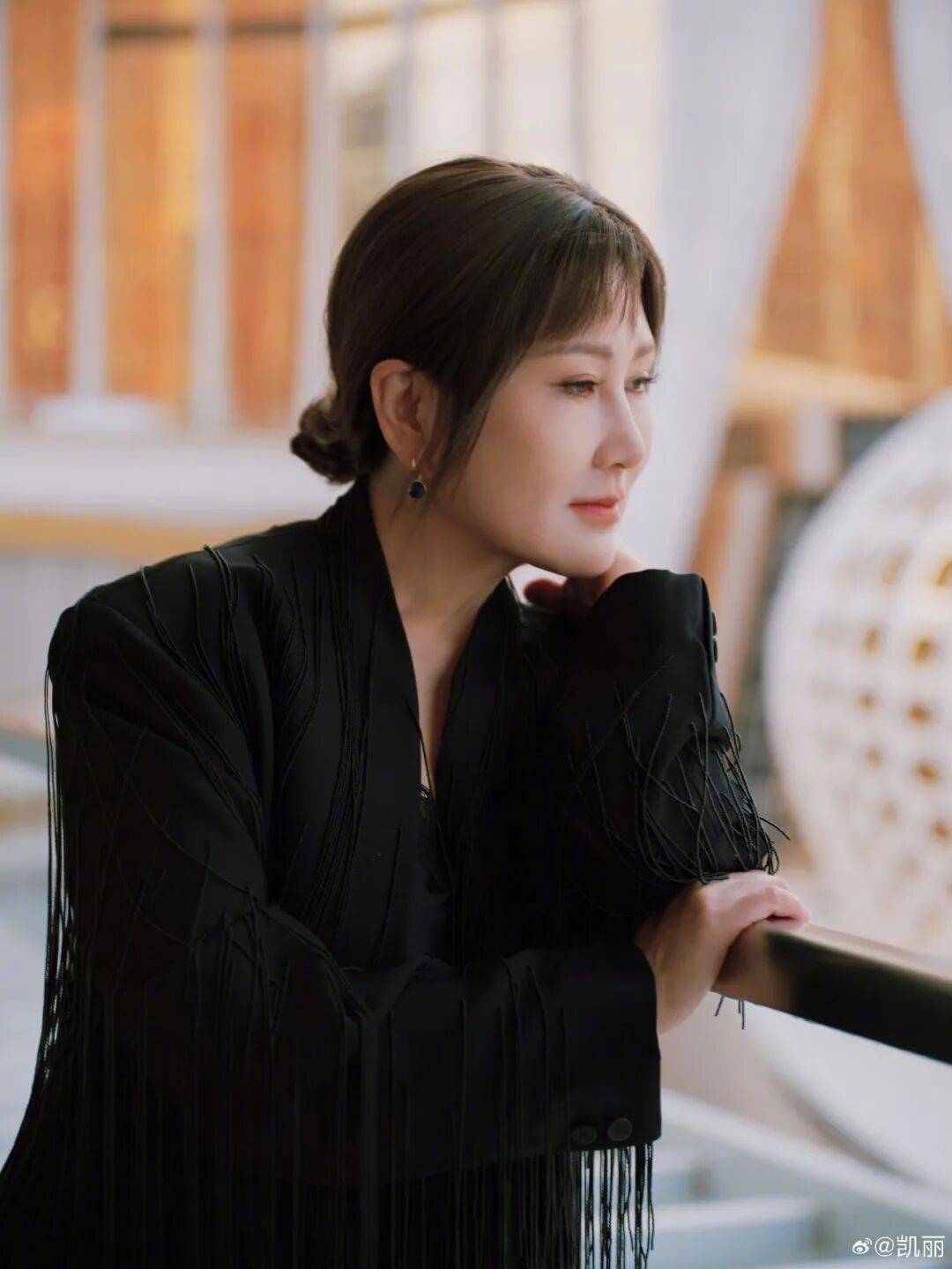 63岁女演员张凯丽晒照<strong></p>
<p>小蚁虚拟币</strong>，黑丝袜配高跟鞋，曾表示：年龄阻挡不了追求美的脚步