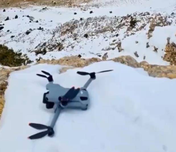 土耳其老鹰空中抓走无人机<strong></p>
<p>里约虚拟币</strong>，带上山顶“玩自拍”