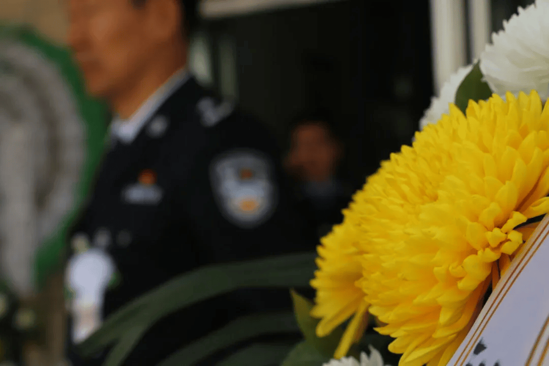 尹宏伟同志值班期间突发疾病不幸逝世<strong></p>
<p>pvc现货价格行情</strong>,内蒙古自治区公安厅、通辽市公安局沉痛哀悼