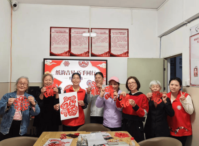 物业费6毛收不上<strong></p>
<p>现货收益</strong>，涨价后几乎收满！深圳一30多年老小区，改变如何发生？